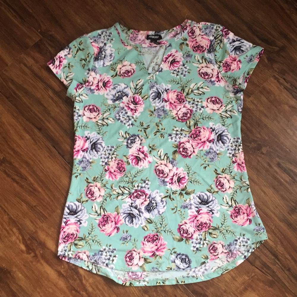 Joe boxer floral tee - size juniors XL